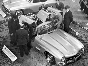  Mercedes 300 SL Coup&eacute; - Legendarny  Gullwing